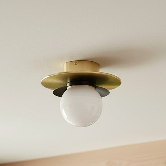 Moderne Laaggedekte Messing Opal Glas Plafondlamp