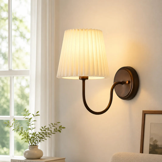 Theodore Retro Wandleuchte aus plissiertem Stoff und Eisen
