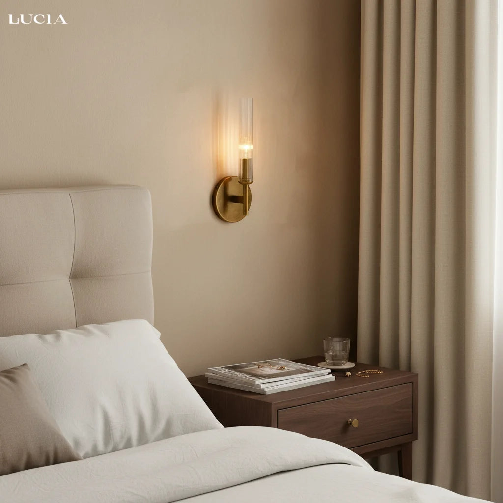 13-卧室单个壁灯开灯强烈侧视.webp__PID:53868220-8847-4442-8b25-a39102253435