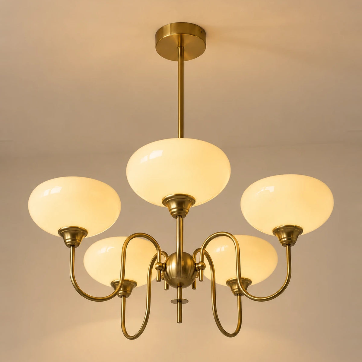 29-Voren-Beige-5-light-square.webp scene image