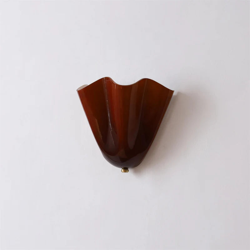 Beatrice Mid-Century Modern Seashell Glass Wall Sconce (2).webp__PID:89b0b848-ff23-4729-9b99-9d72de0569f0