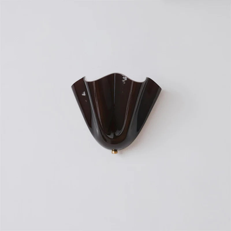 Beatrice Mid-Century Modern Seashell Glass Wall Sconce (9).webp__PID:295b999d-72de-4569-b0eb-2423e83b16ac