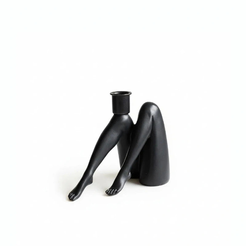 DianaRetroArtKickLegGoldCandleHolder com 5.webp__PID:6501d8ea-1903-41b5-8b68-a9888f2a622d