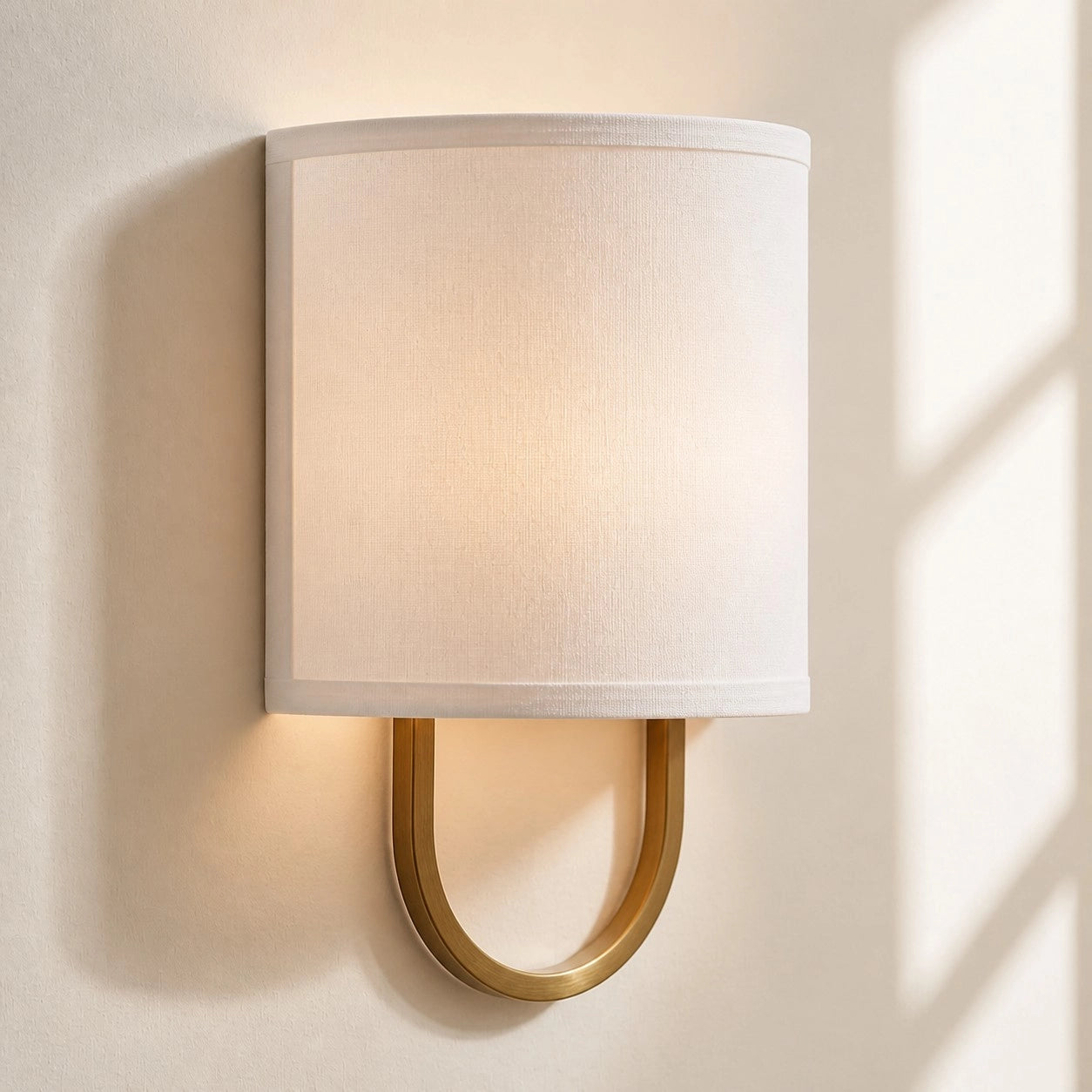 Edena Modern Fabric Shade Metal Wall Sconce (4).webp__PID:191985ec-0914-45c0-9f6c-9a46cb1c8421