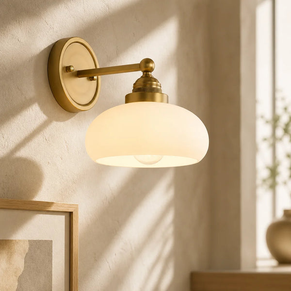 Geryon Vintage Industriële Melkwitte Glazen Wandlamp