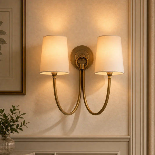 Hollis Moderne Elegante Doppelwandleuchte mit Leinenschirm