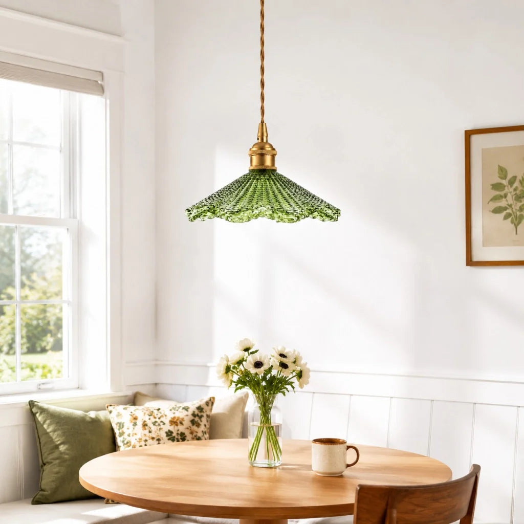 Lothar_Vintage_Pressed_Glass_Pendant_Light14.webp__PID:4a82055e-af9e-41d3-9e0b-ac20cf78cd11