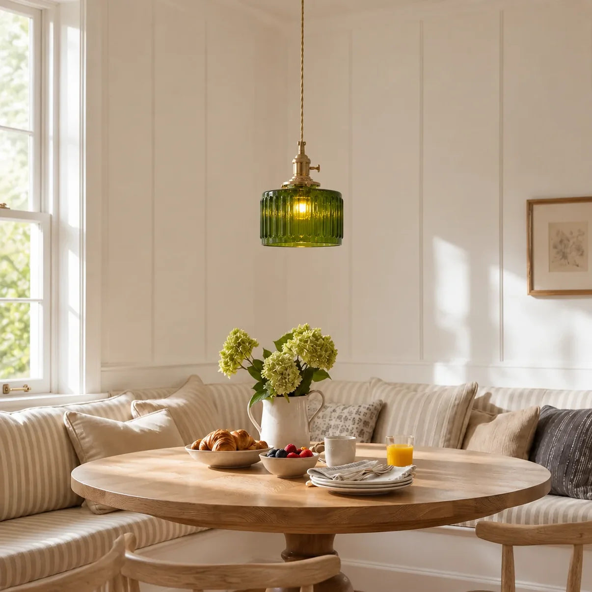 Lucent_Vintage_Adjustable_Clear_Glass_Pendant_Light10_c7ee5817-de71-4545-928a-5ec1eebea4d0.webp__PID:055eaf9e-81d3-4e0b-ac20-cf78cd11c135
