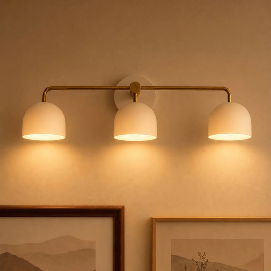 Nordische moderne Wandleuchte mit Kuppelschirm