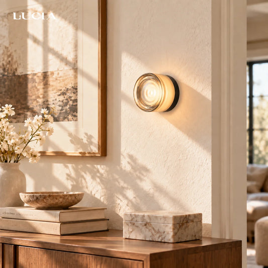Souta Moderne LED-Wandleuchte mit Kuppeldesign und Glasnäpfeln