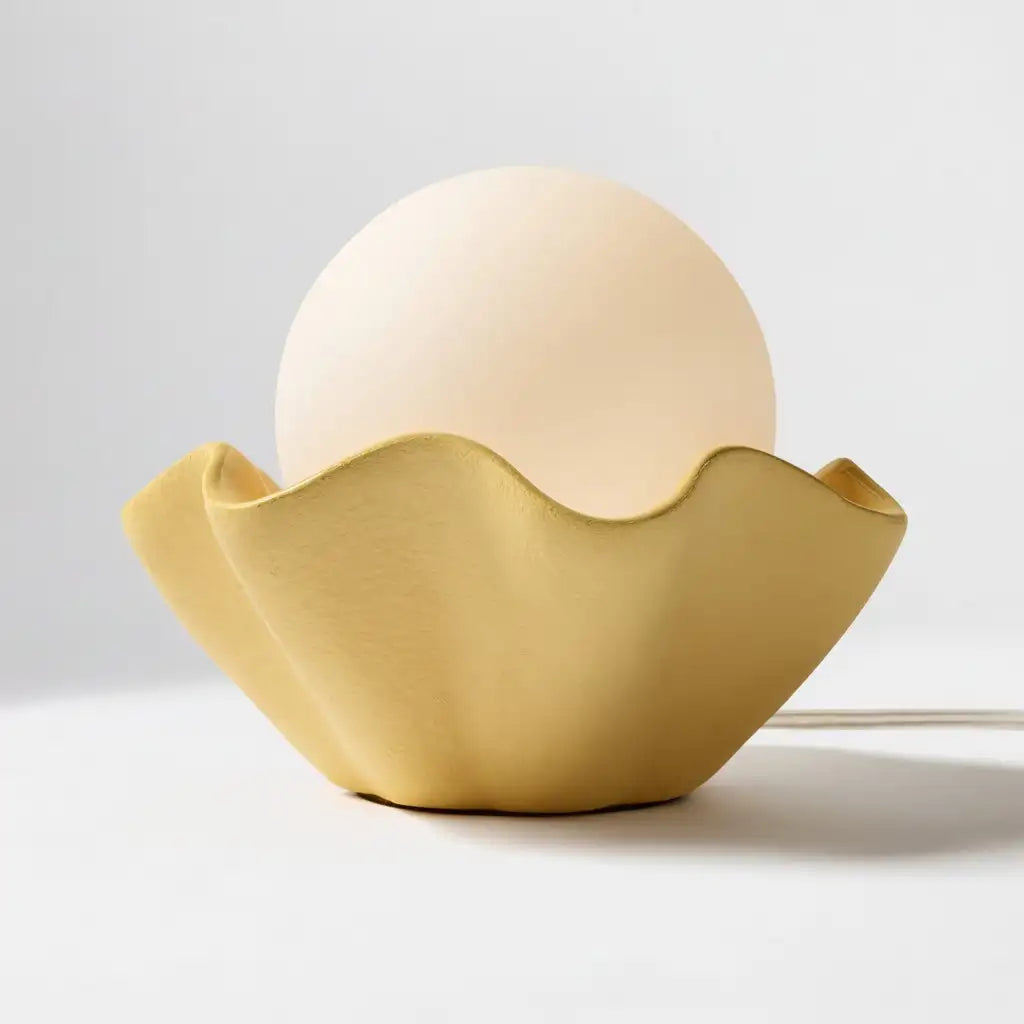 Thalassa Modern Wavy Shell Ceramic Table Light