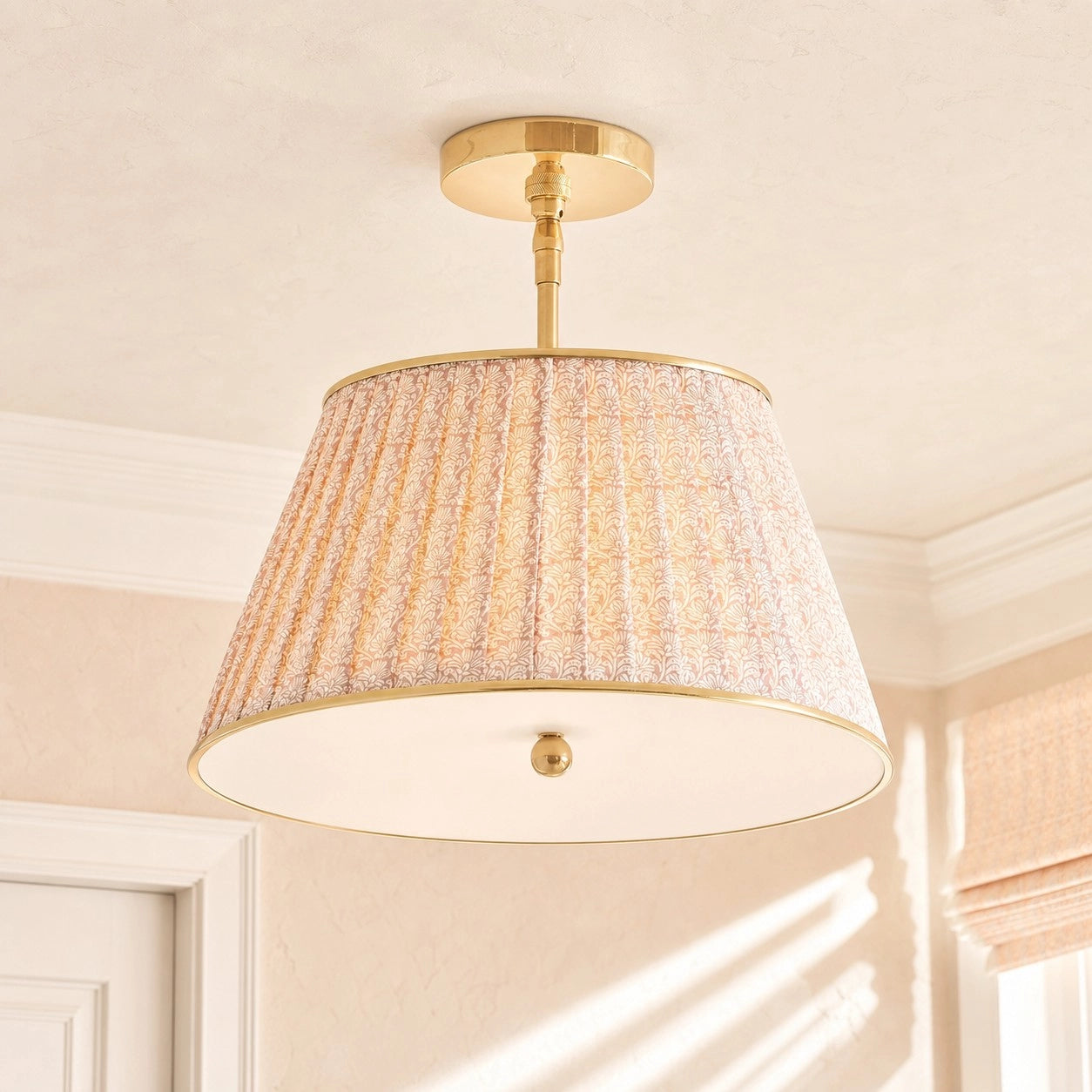 Ursula Vintage Country Brass Printed Pleated Ceiling Lamp (18).webp__PID:66781565-be9e-405a-bc82-1da778fe2b20