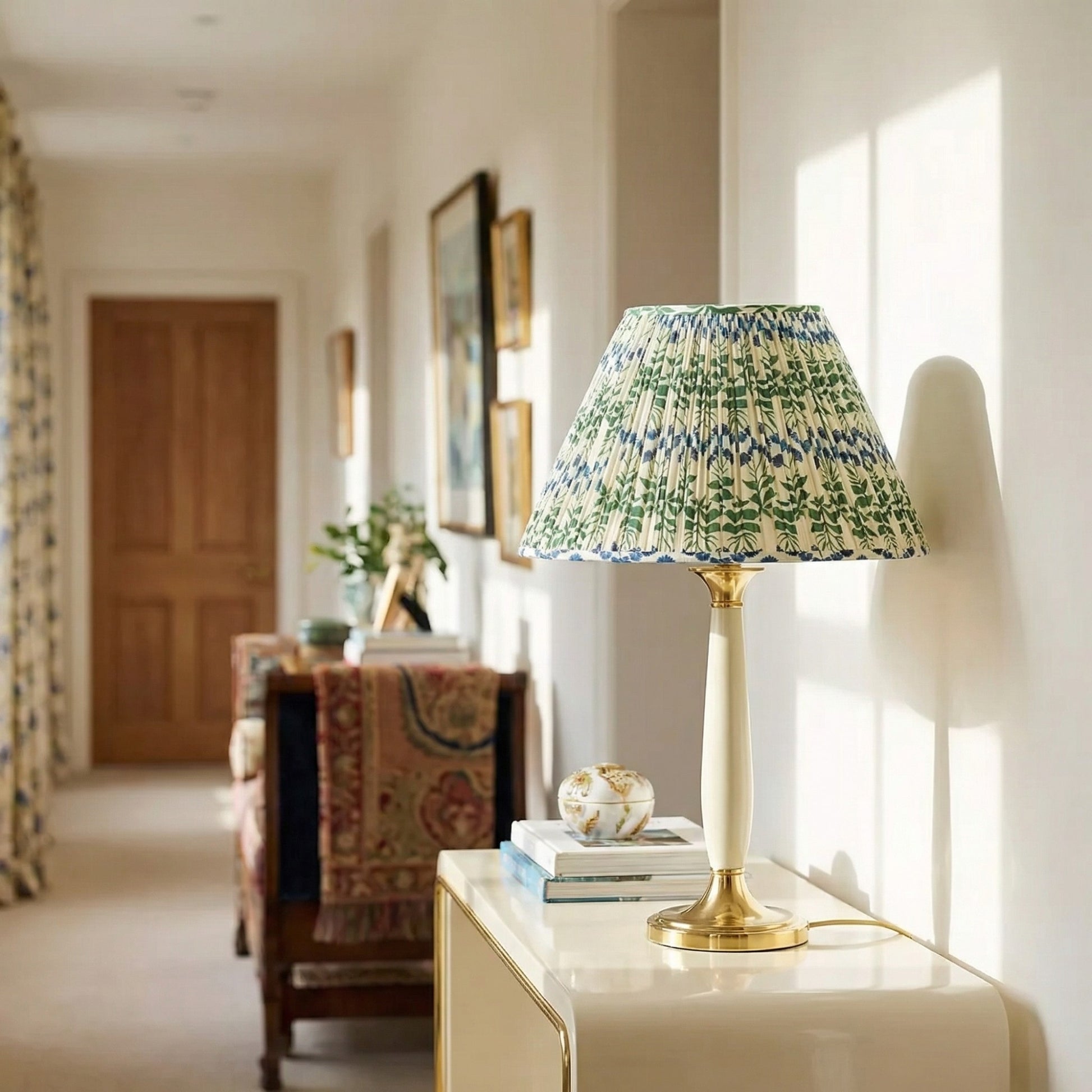 Verae Country Plant Printed Pleated Fabric Lamp Shade.jpg__PID:9f68e442-036b-481f-8bc4-98e97e4115bf