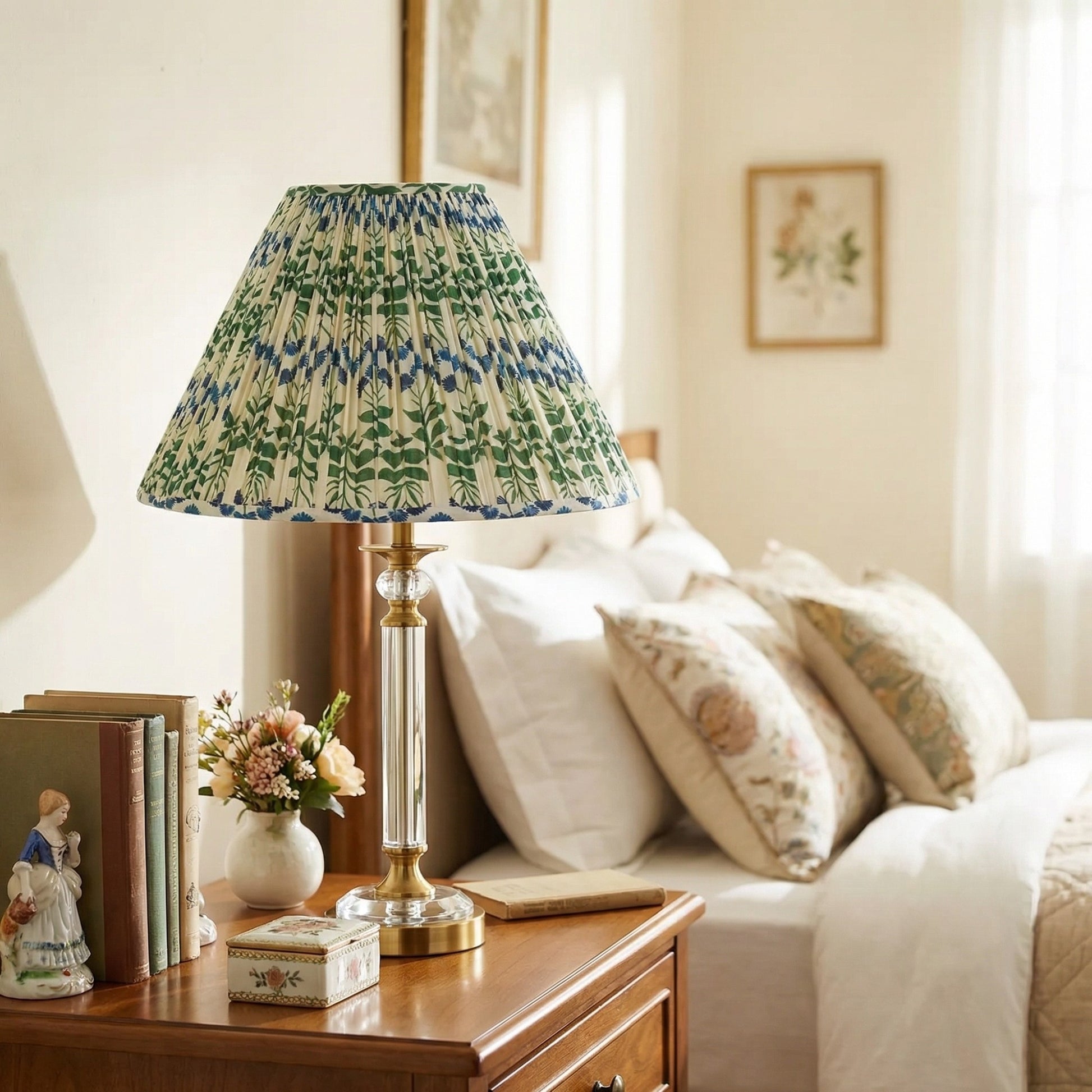 Verae Country Plant Printed Pleated Fabric Lamp Shade (5).jpg__PID:a98ba850-7150-4f68-a442-036bb81f0bc4