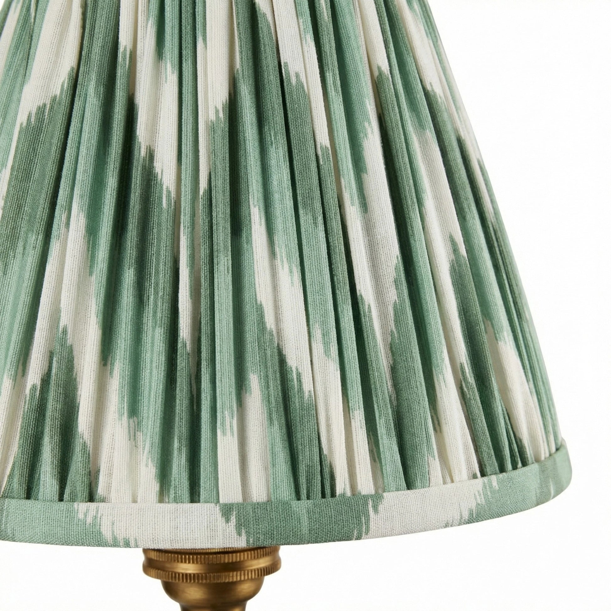 Virelli Vintage Elegant Fabric Flower Pleated Tapered Shade Wall Sconce (9).webp__PID:cc4cbdd7-27c3-484b-b170-97253d645d28