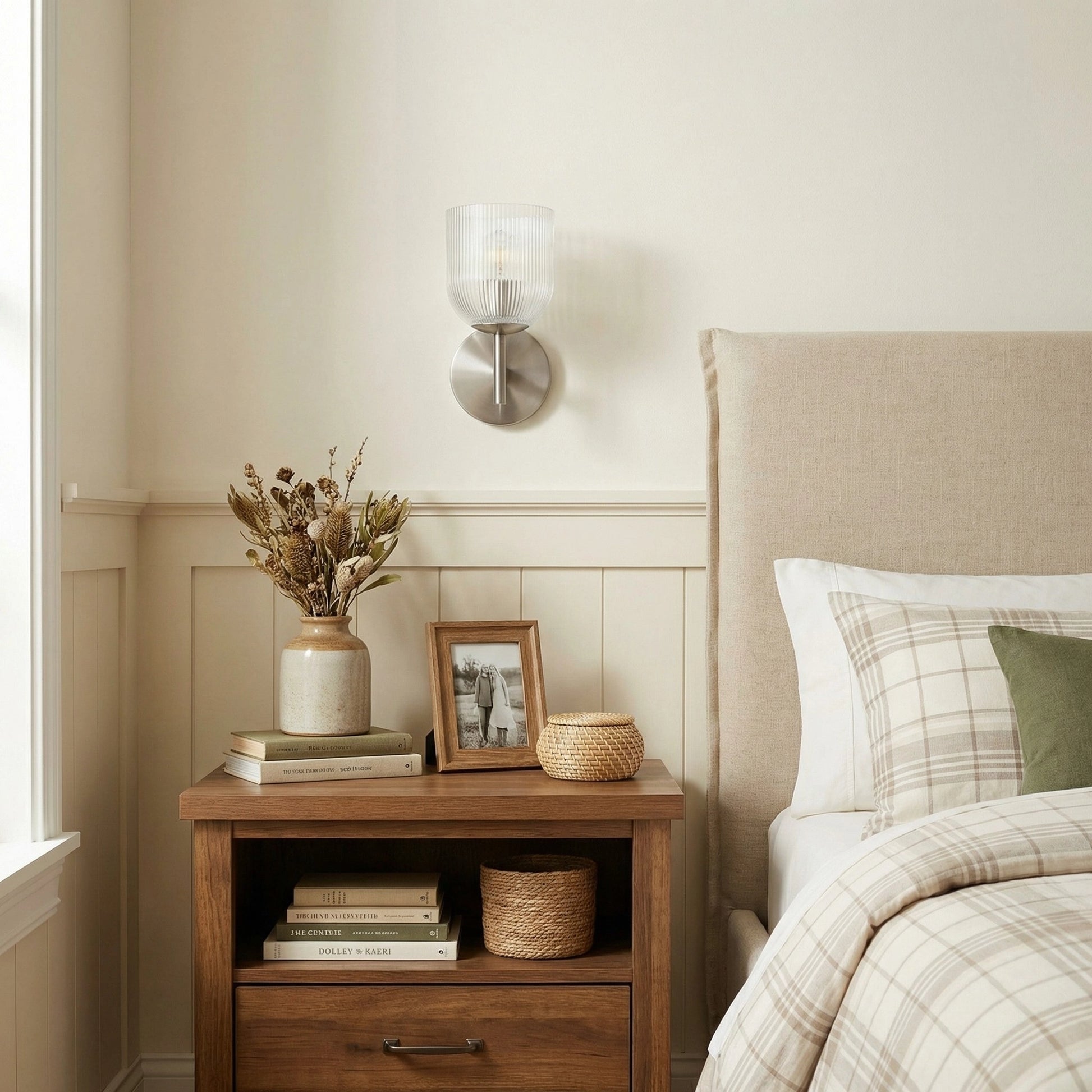 Vireo Farmhouse Cooper Ribbed Glass Wall Sconce (25).webp__PID:387c45ed-2737-4b0e-9abc-61a6188015b4