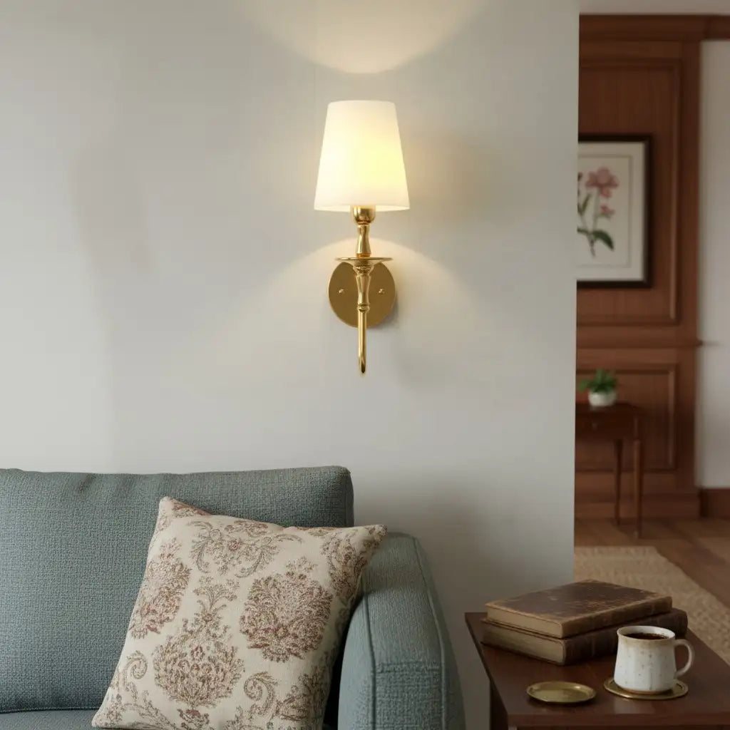 Xanthe Retro Classic Gold Curving Arm Wall Sconce11.webp__PID:bf944779-cca5-4f3c-8bca-fa278113b102