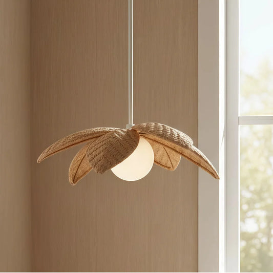 Yumi Boho-inspirierte, verstellbare Pendelleuchte aus Rattan in Form eines Palmenblatts 
